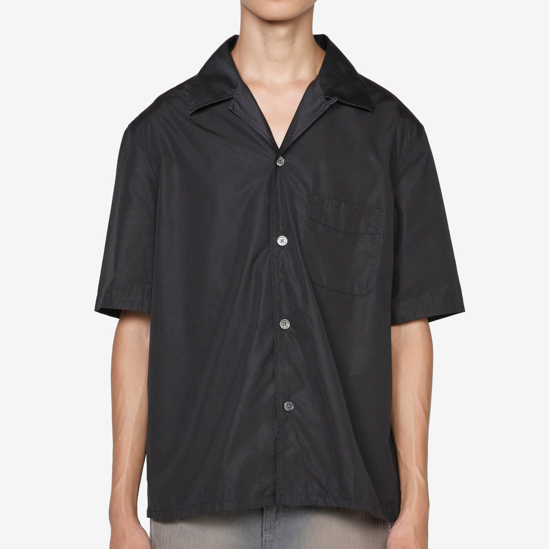 Heusen Shirt Shortsleeve Black All Day Poplin Shirts