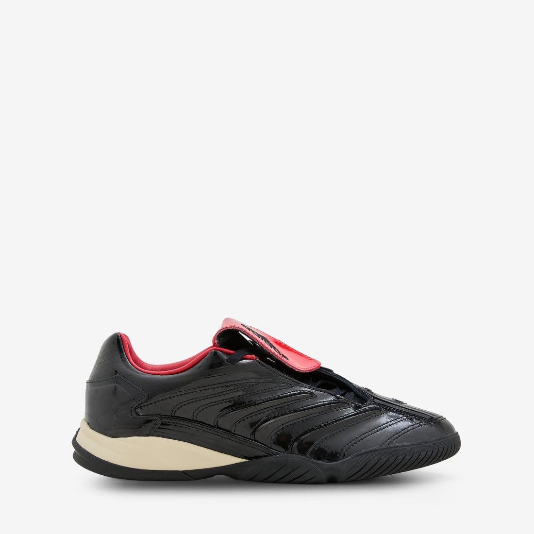 Predator Sala Core Black | Red | Core Black Footwear