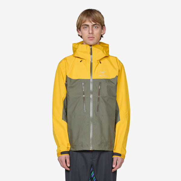 Alpha Jacket Tatsu | Edziza – Above The Clouds