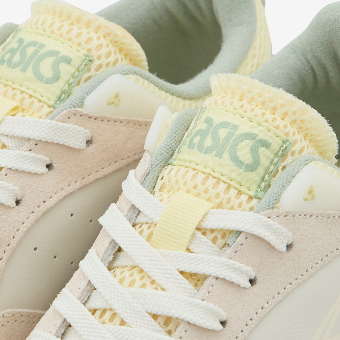 Above The Clouds Skycourt Footwear