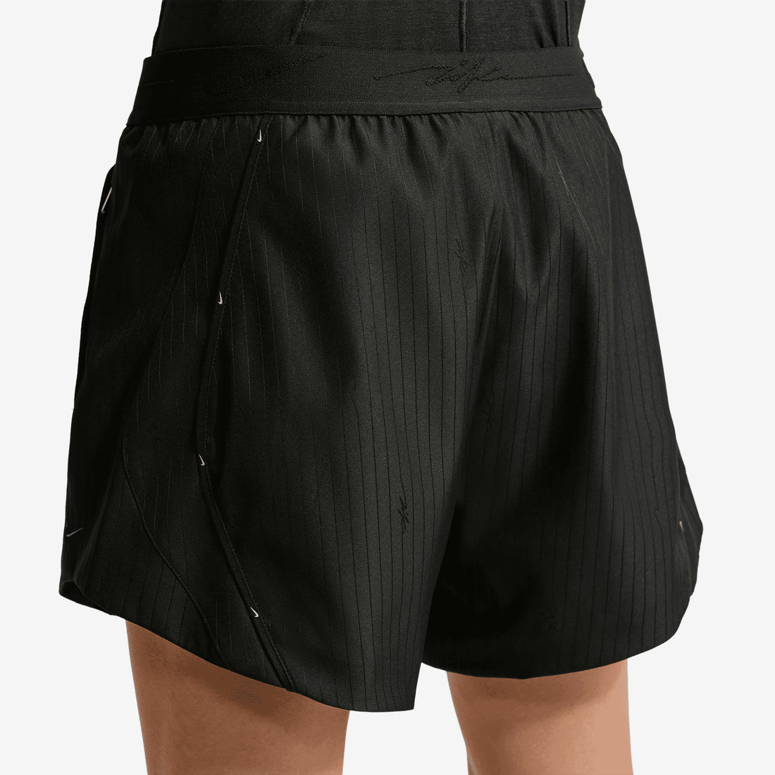 Women's Energy Woven Shorts Black Shorts