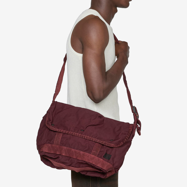 Crag Messenger Bag Burgundy (M) – Above The Clouds