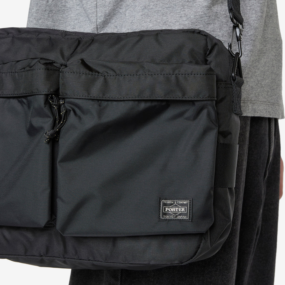 Force Shoulder Bag Black Bags