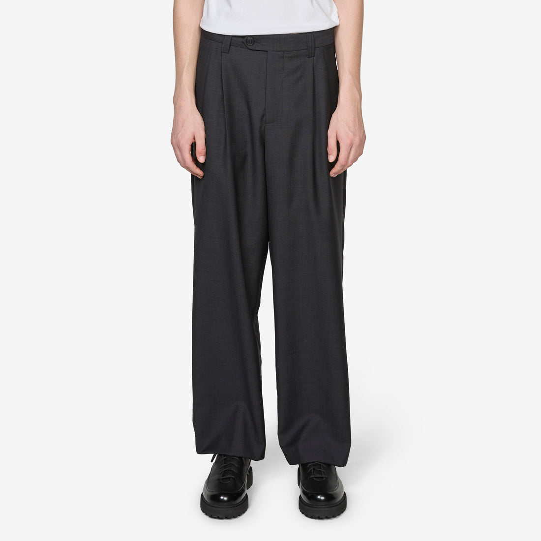 Classic Trousers Dark Grey Grain Pants