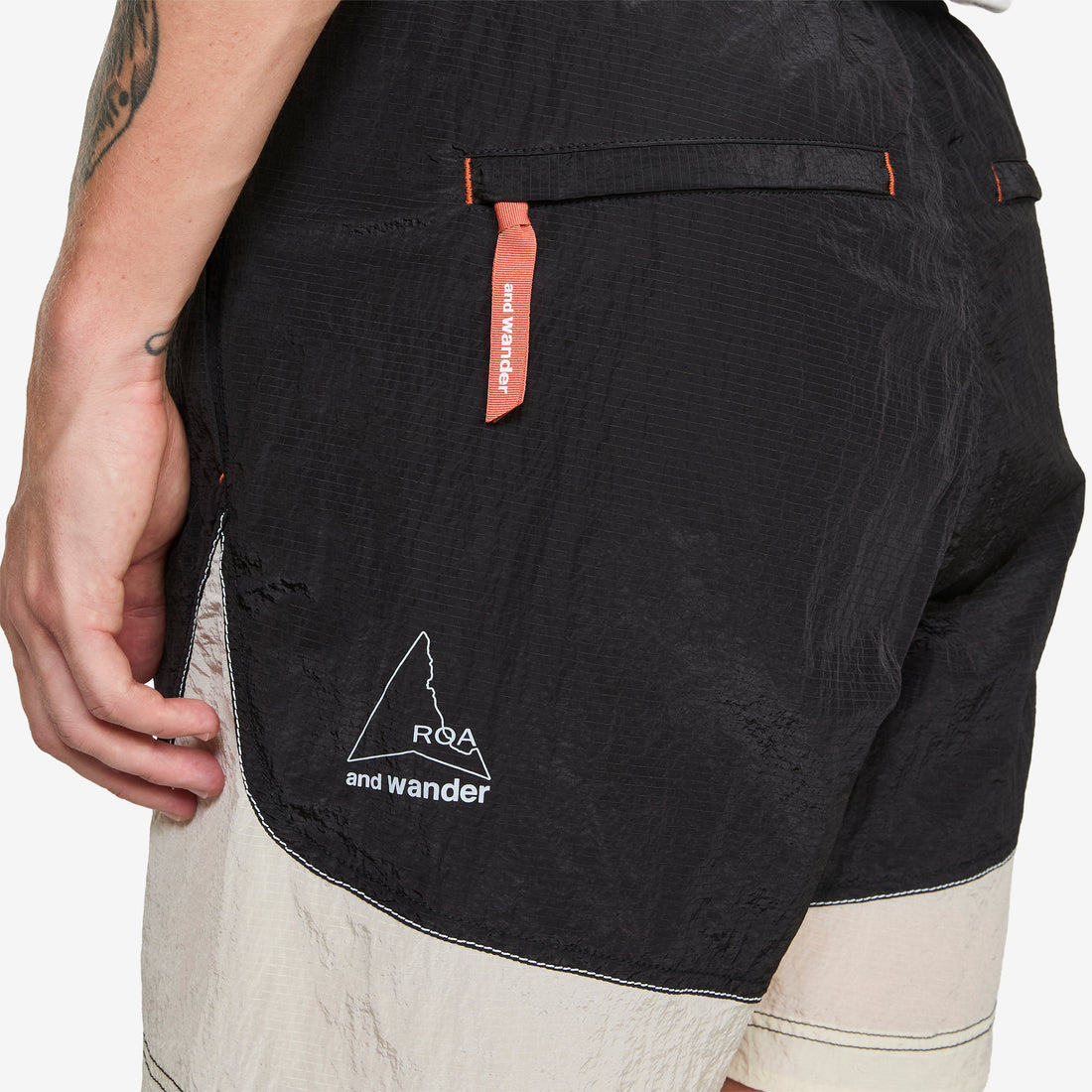 ROA x Ripstop Wind Short Pants Off White Pants