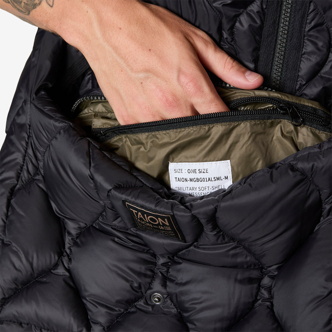 Military Messenger Down Bag (M) Black Bags