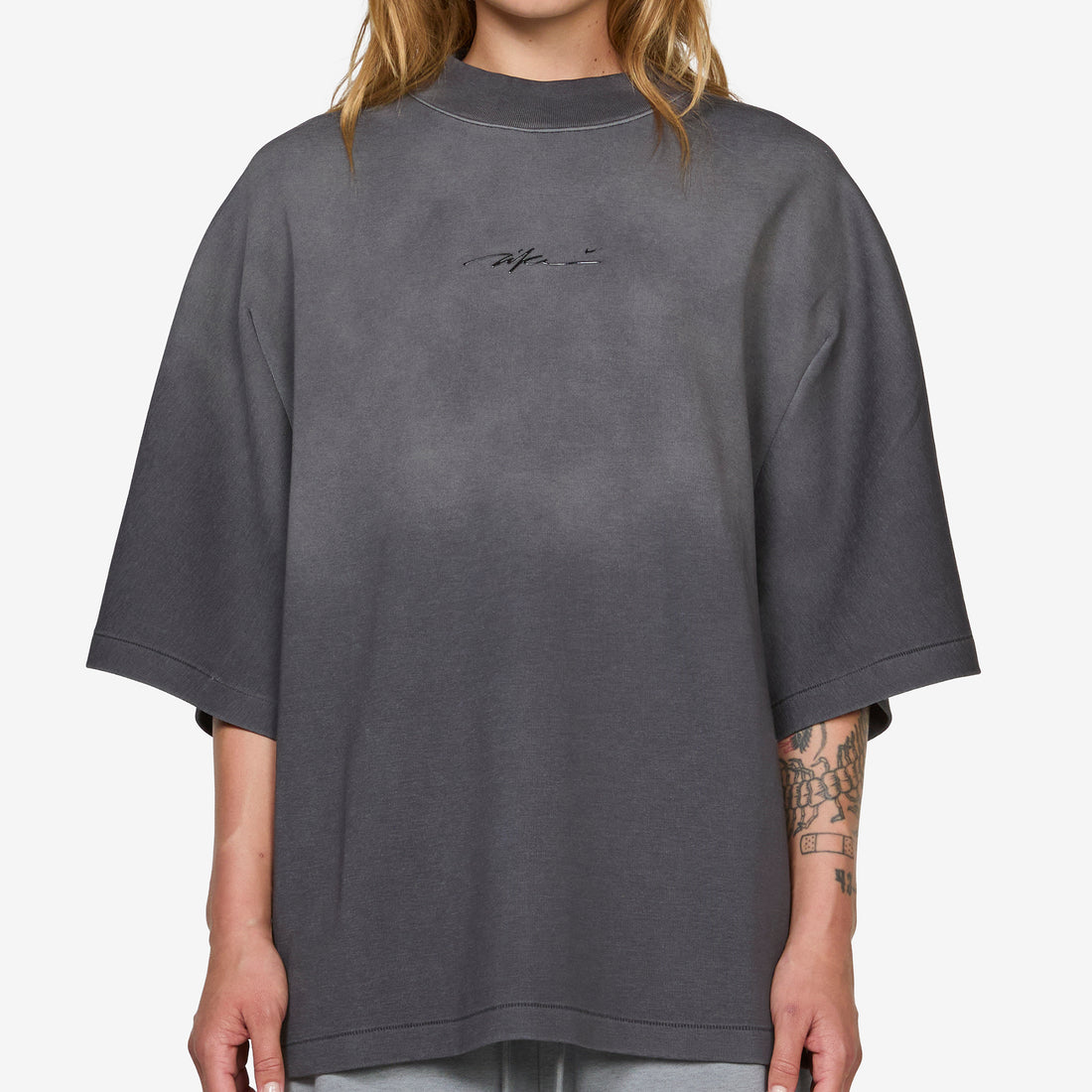 Women's Energy Oversized Short-Sleeve T-Shirt Black Tees