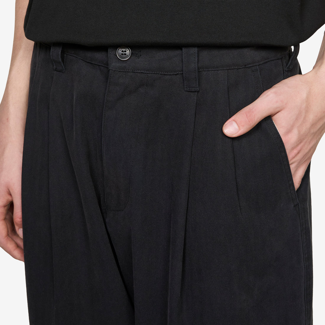 Pleated Shorts Washed Black Shorts