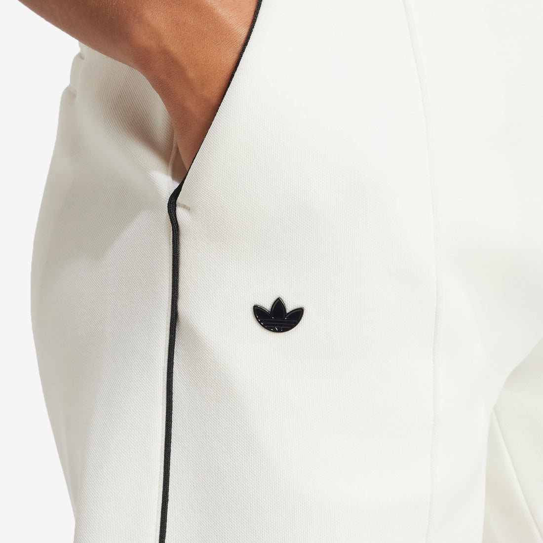 Women's Premium Tailored Bermuda Shorts Off White Shorts