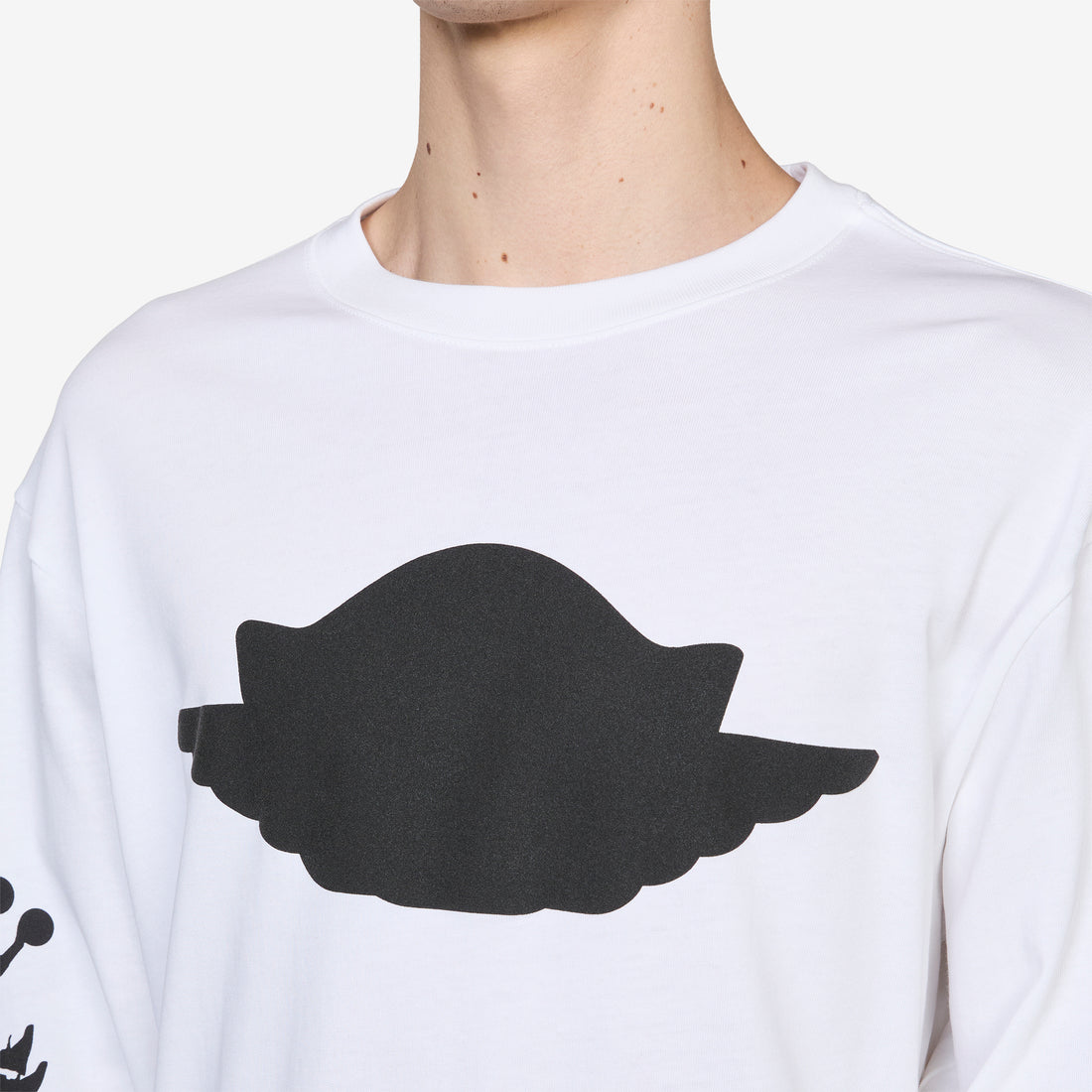 M J Wings Longsleeve OS T-Shirt White | Black Tees
