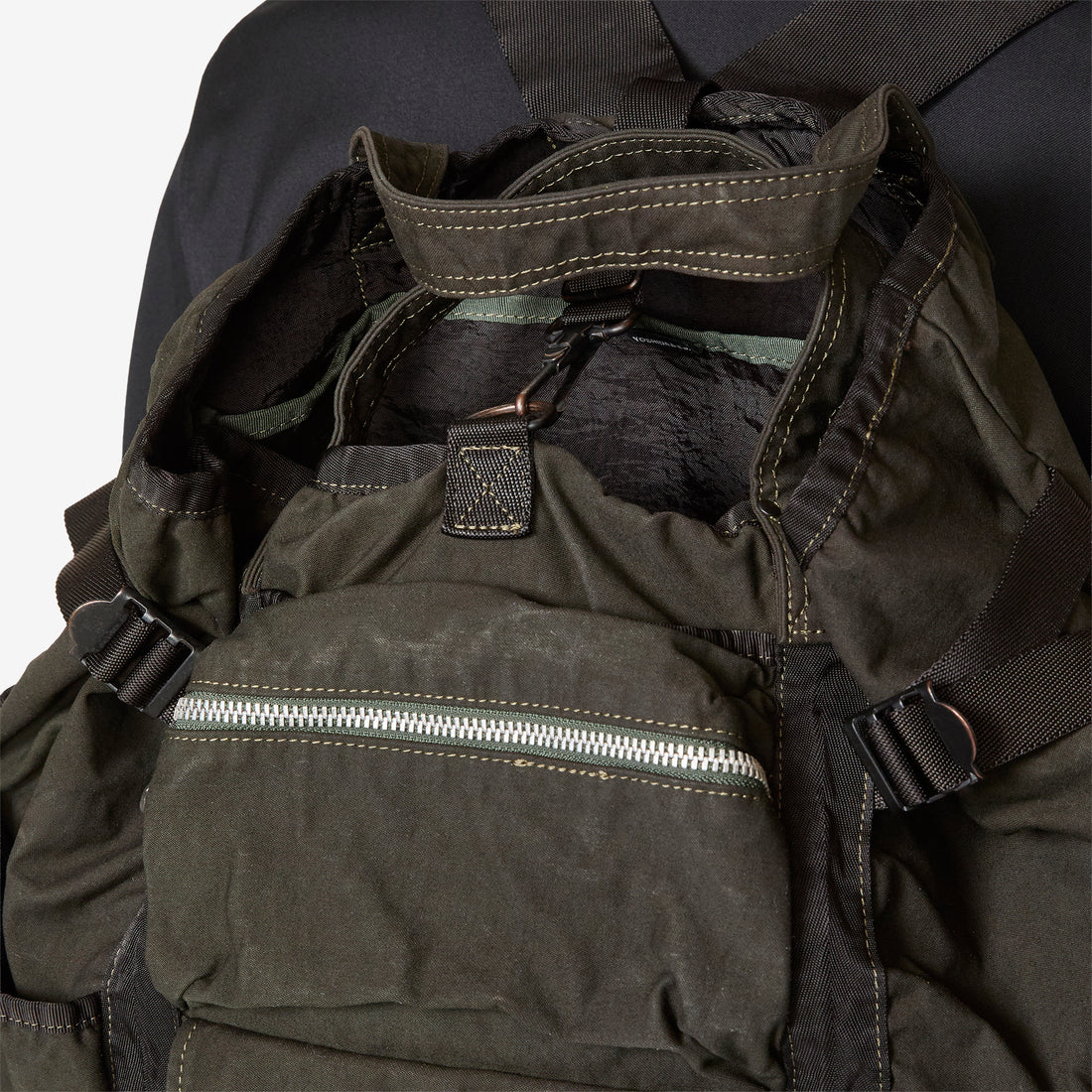 Crag 2-Way Rucksack Khaki Bags