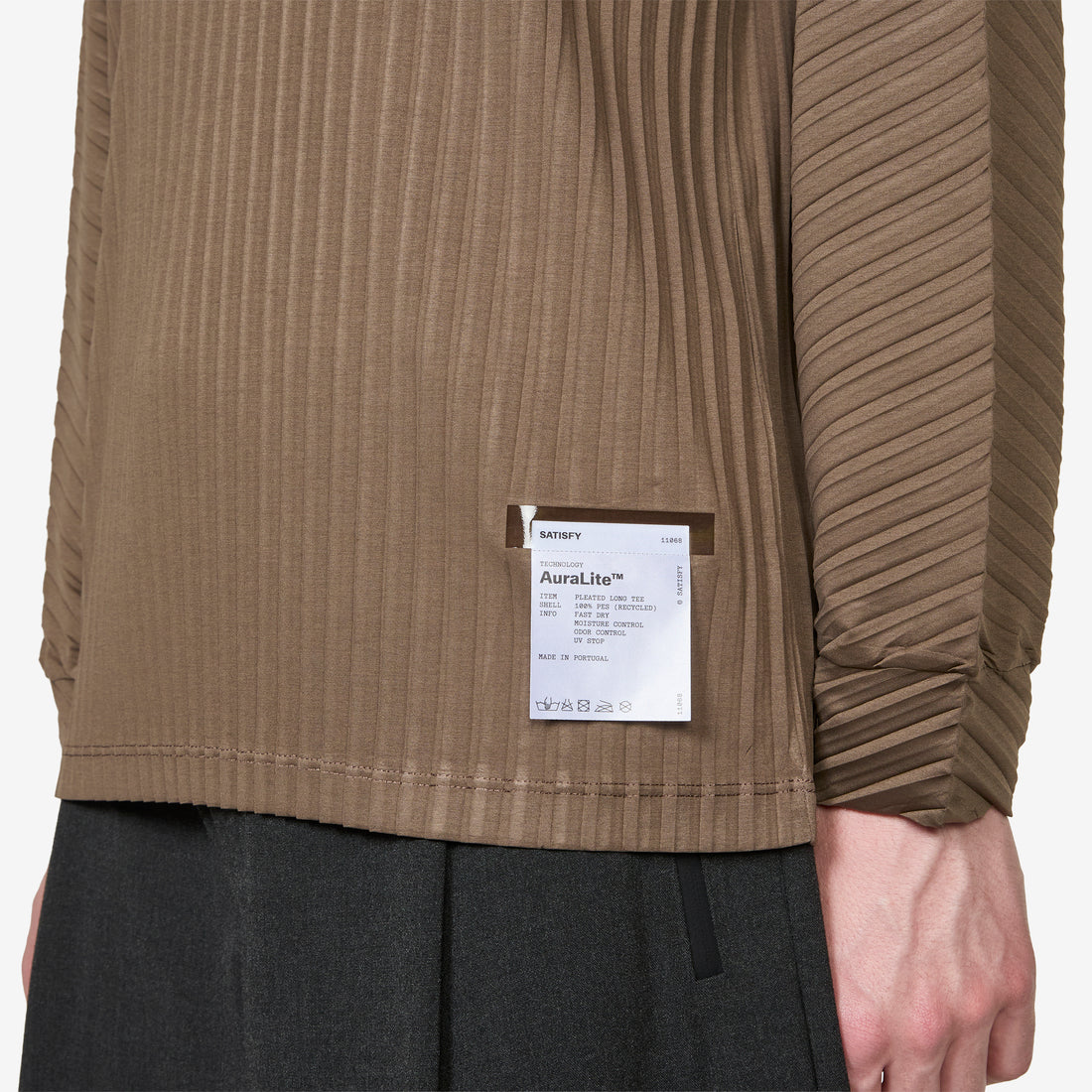 AuraLite™ Pleated Long T-Shirt Olive Tees