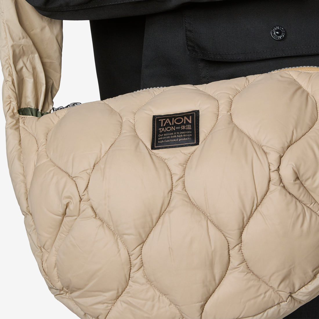 Military Banana Shoulder Down Bag (M) G.Beige Bags