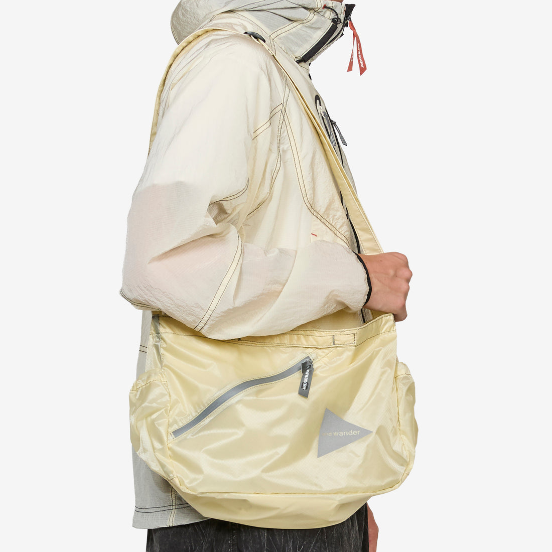 Sil Shoulder Bag Off White Bags