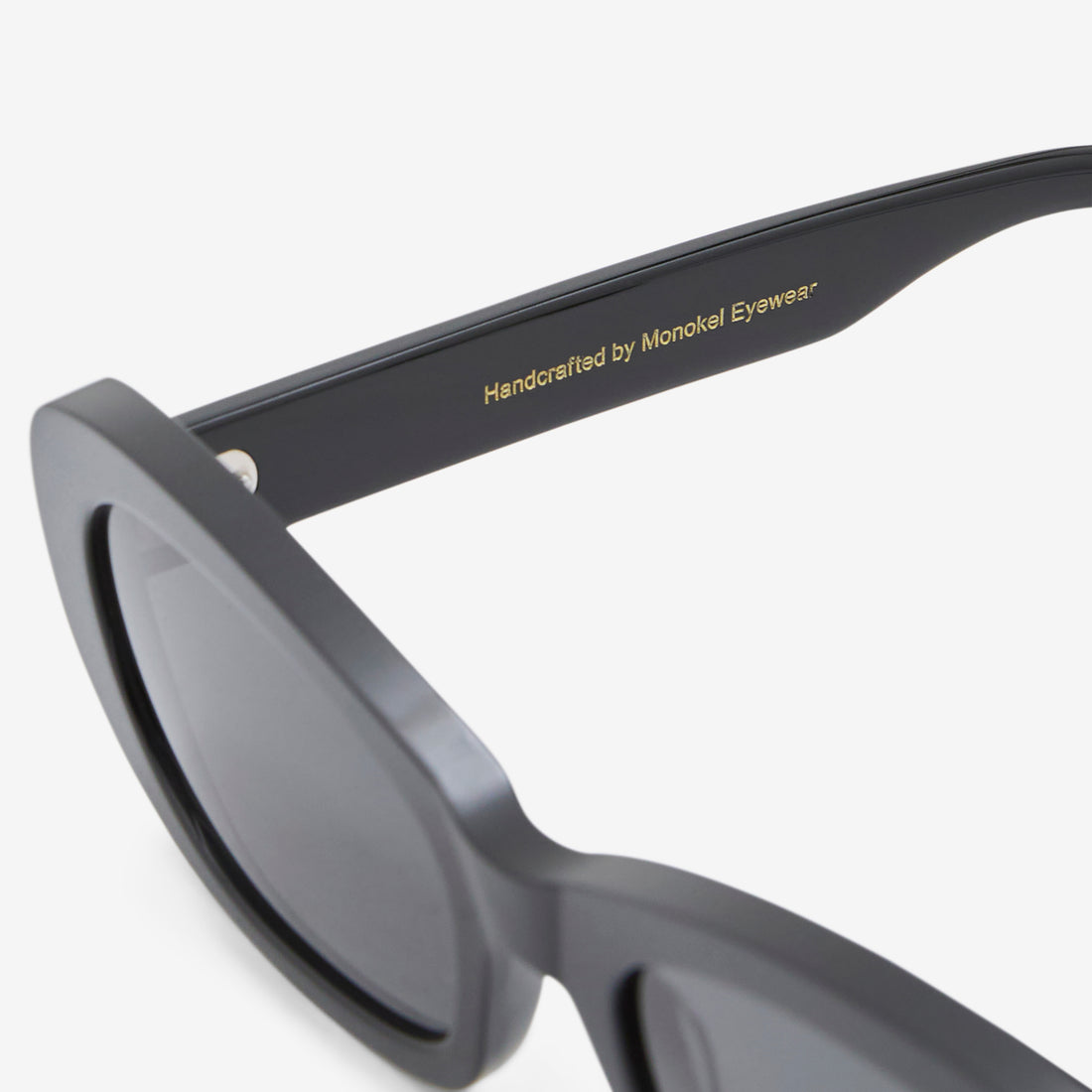 Belle Black | Green Solid Lens Eyewear