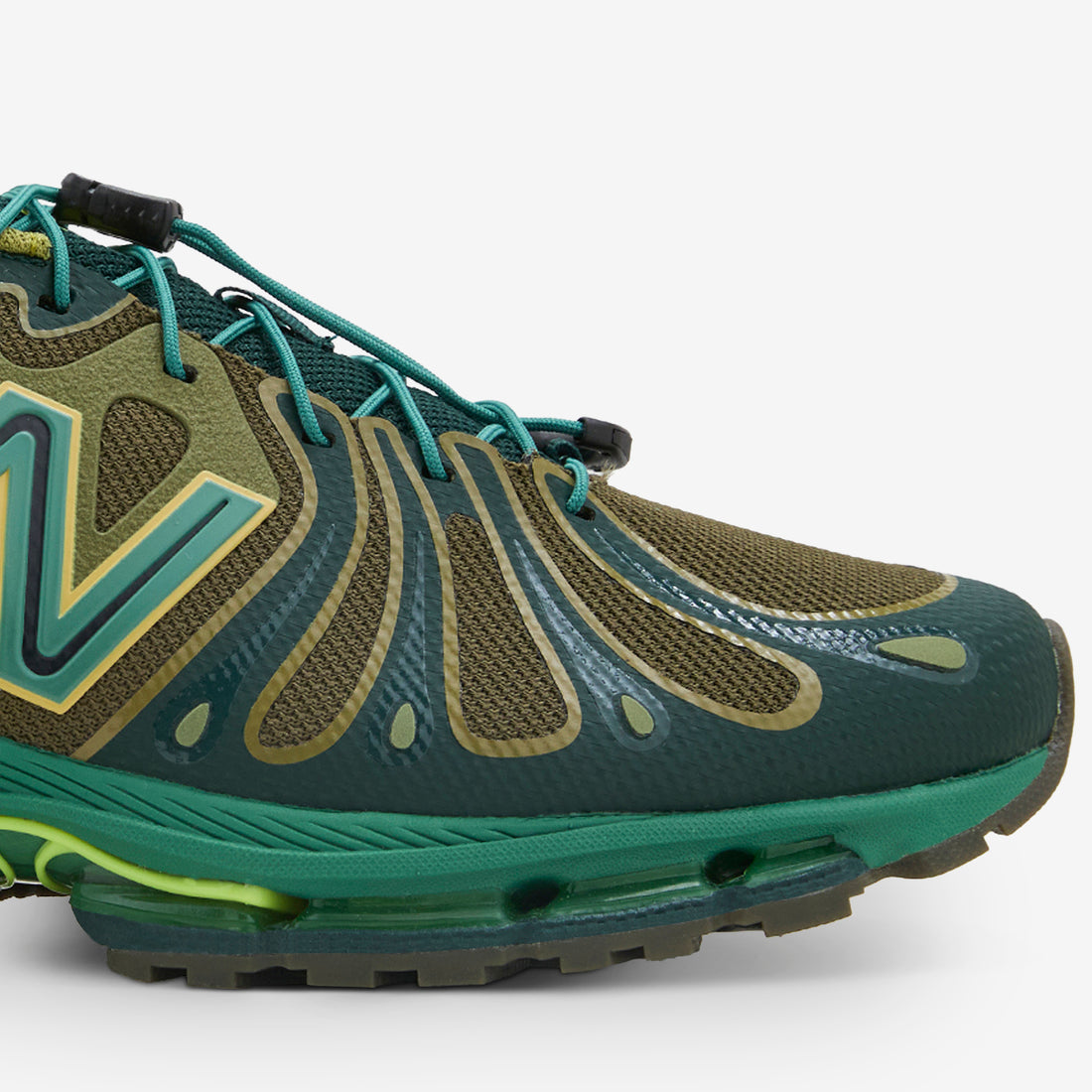 U18907BP Nordic Green | Wakame | Outfield Footwear