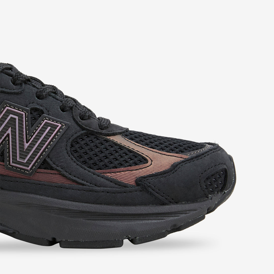 2010 Iridescent | Black Footwear