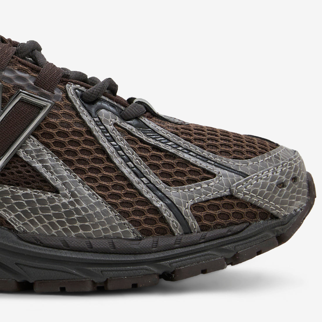 U19062NQ Thunder Brown | Black Footwear