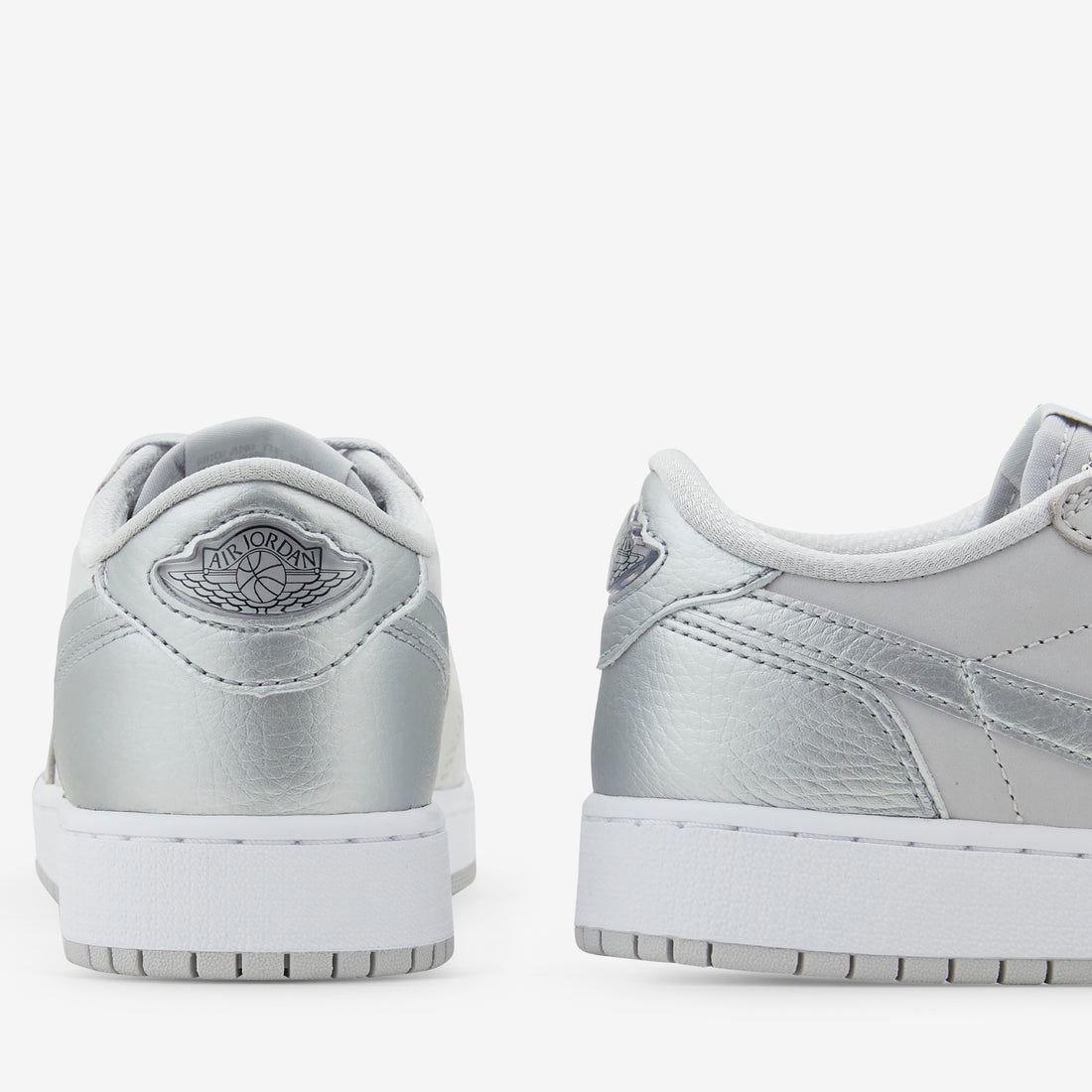 Grade School Air Jordan 1 Low OG Neutral Grey | Metallic Silver | White Footwear