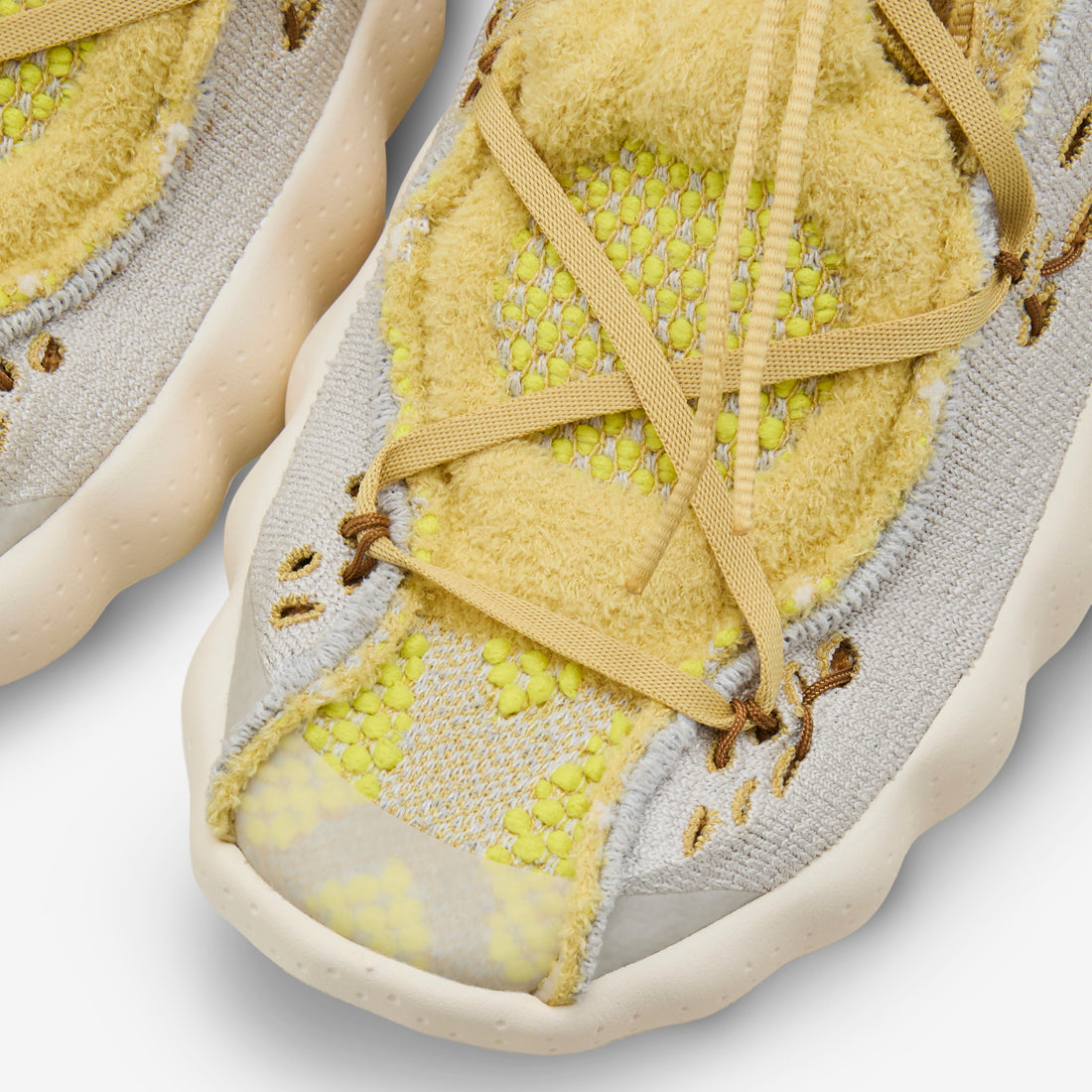 Mind 002 Flyknit Light Bone | Saturn Gold | Infinite Gold Footwear