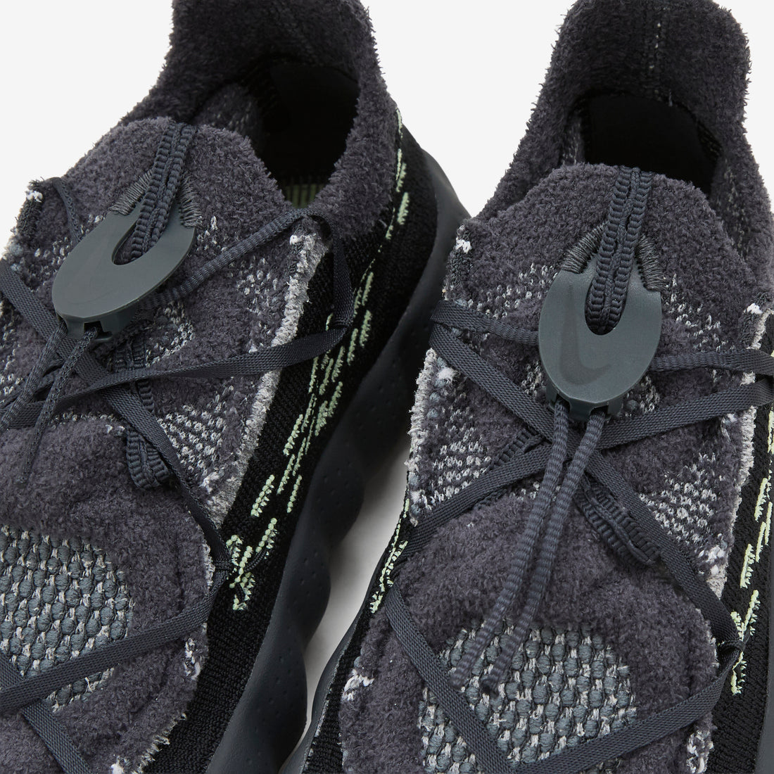 Mind 002 Flyknit Black | Dark Smoke Grey | Anthracite Footwear