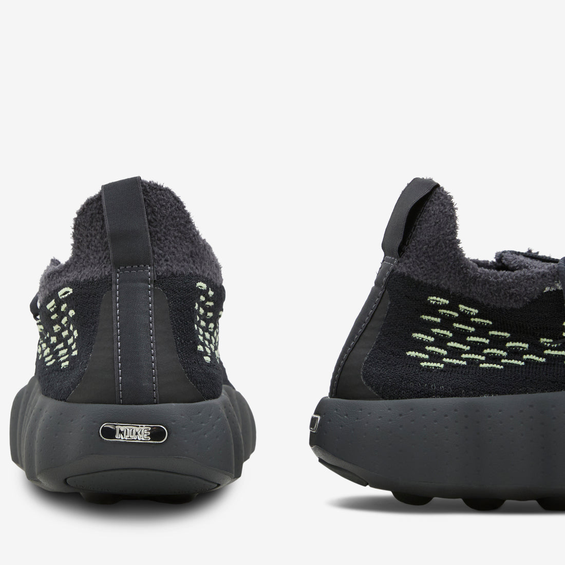 Mind 002 Flyknit Black | Dark Smoke Grey | Anthracite Footwear