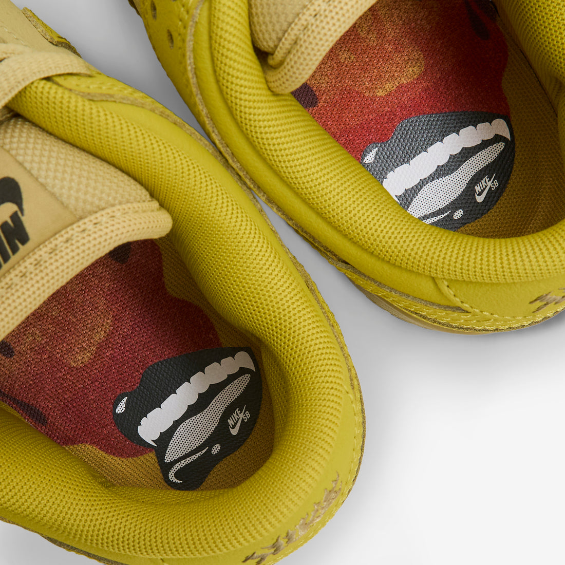 SB Dunk Low Pro Saffron Quartz | Saffron Quartz | Pear Footwear
