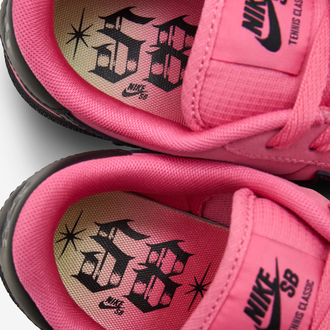 SB Zoom Tennis Classic Hyper Pink | Black Footwear