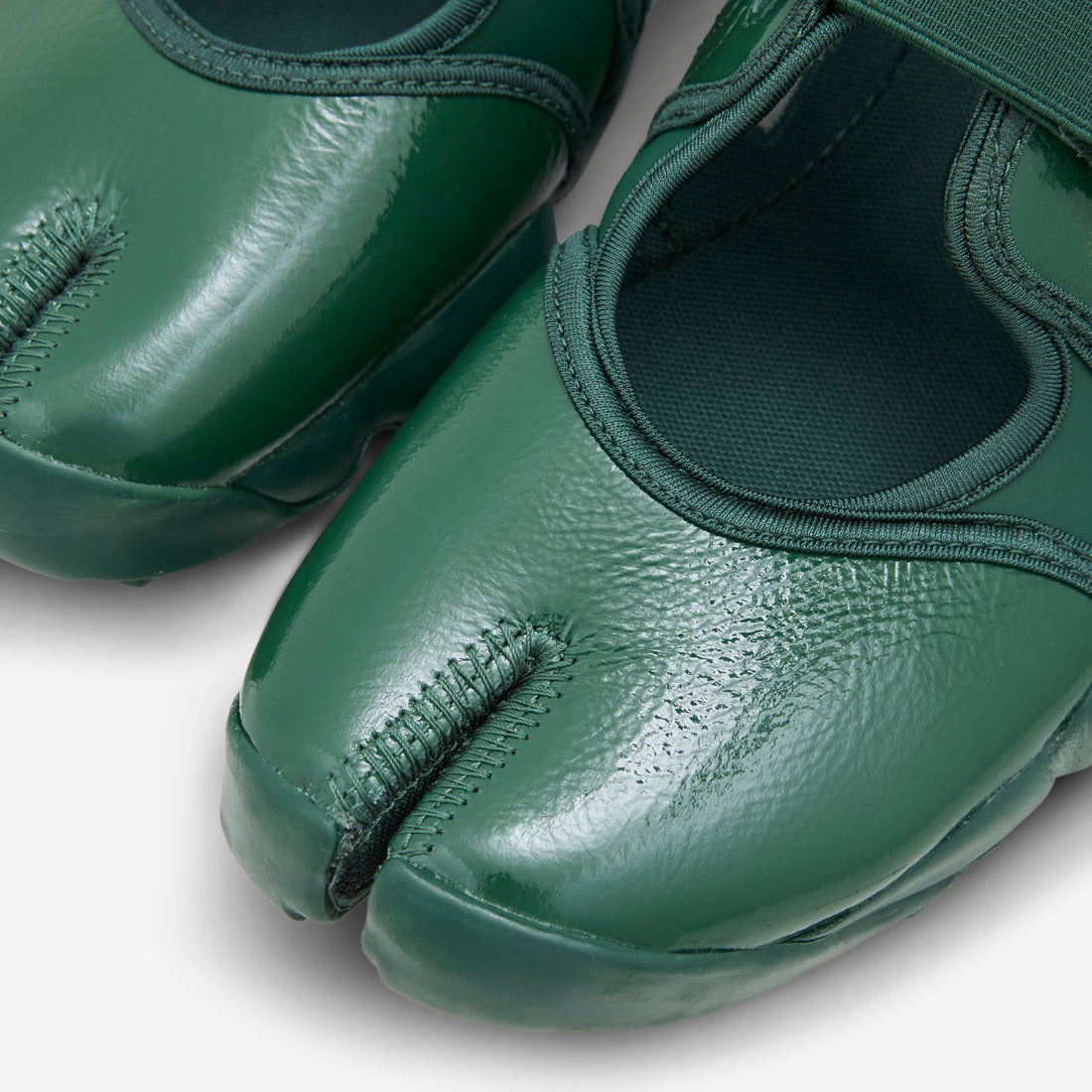 Women's Air Rift Fir | Metallic Gold | Fir Footwear