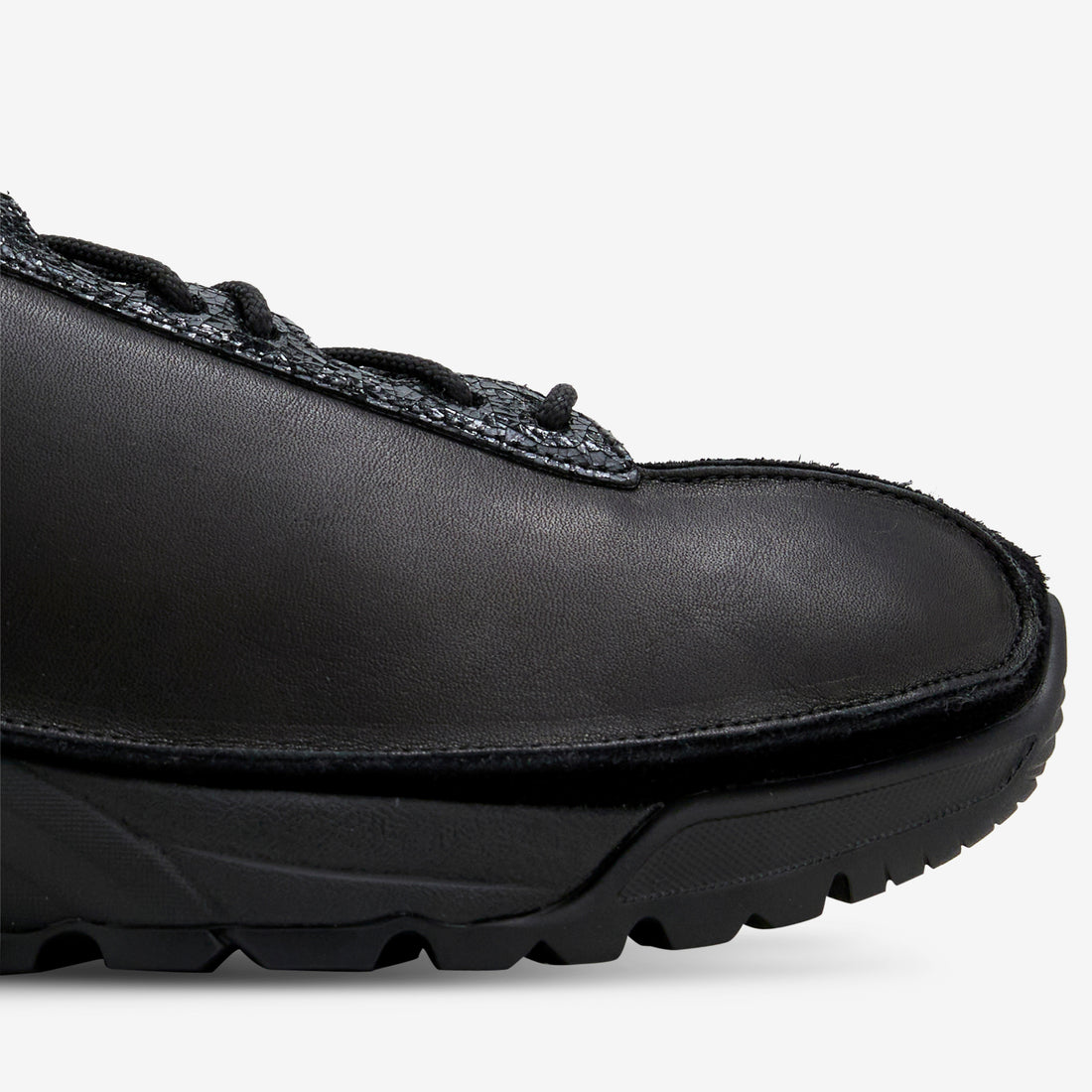 Klove Black Leather Footwear