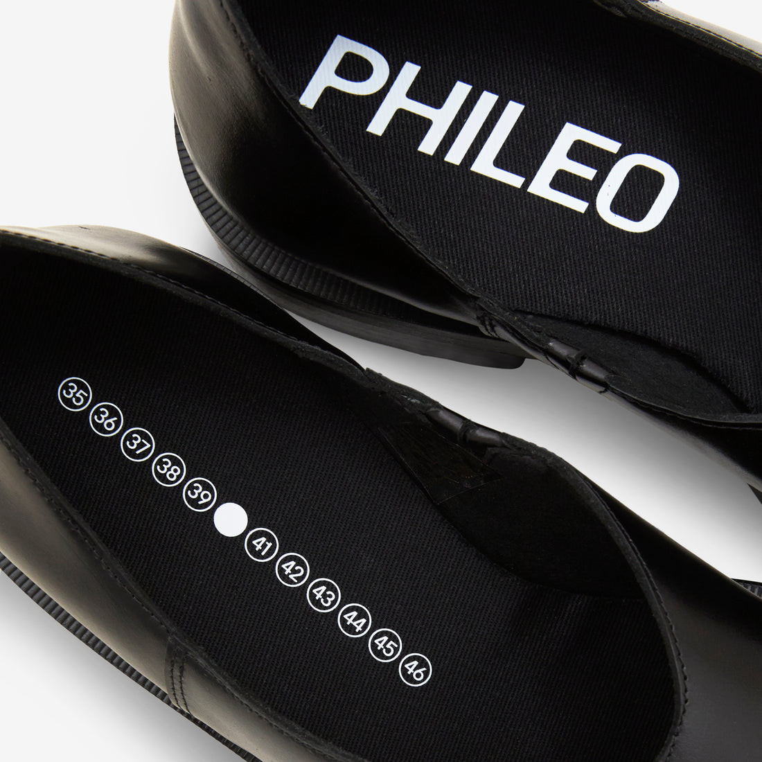 067 Clog Black Leather Footwear