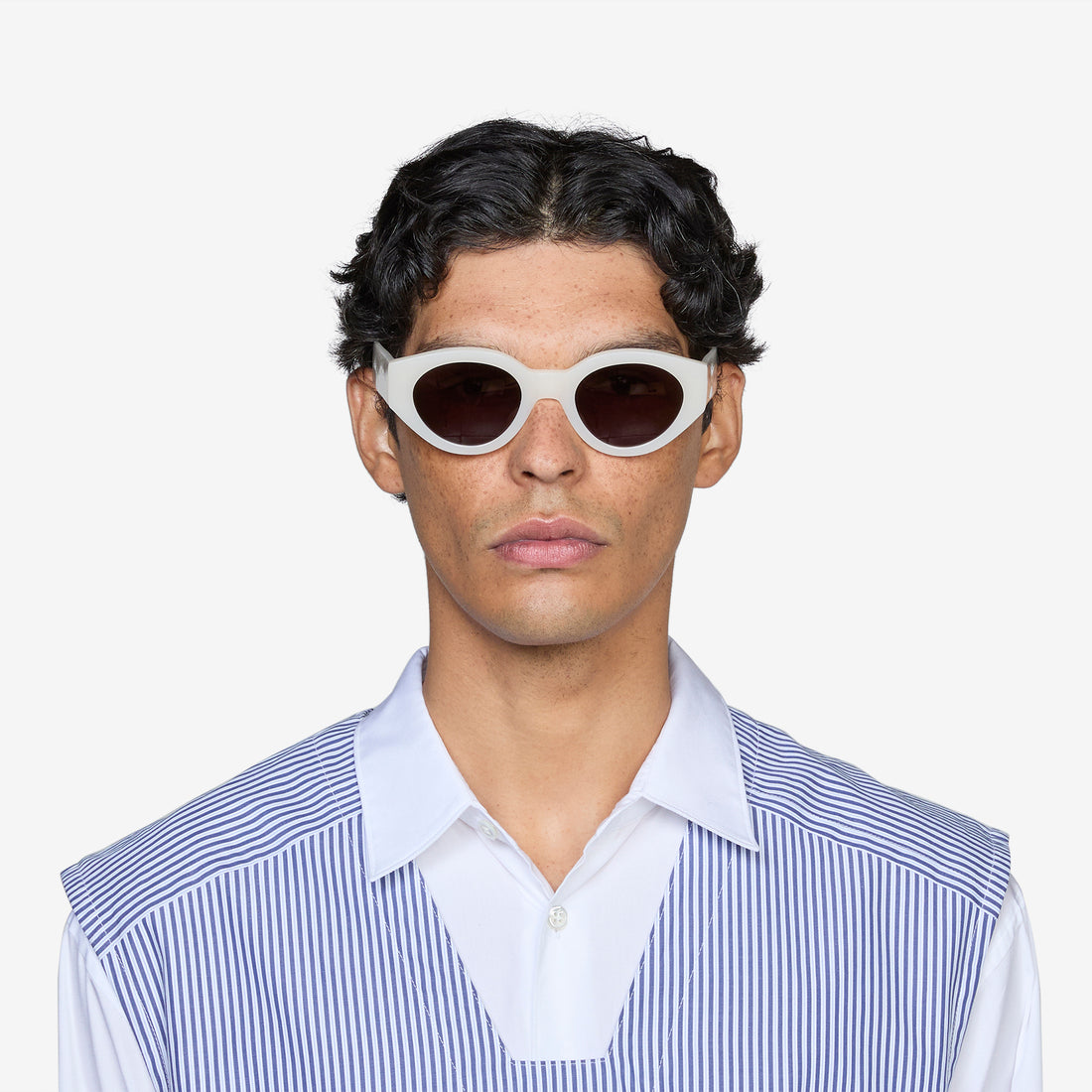 Polly Pearl | Grey Solid Lens Eyewear