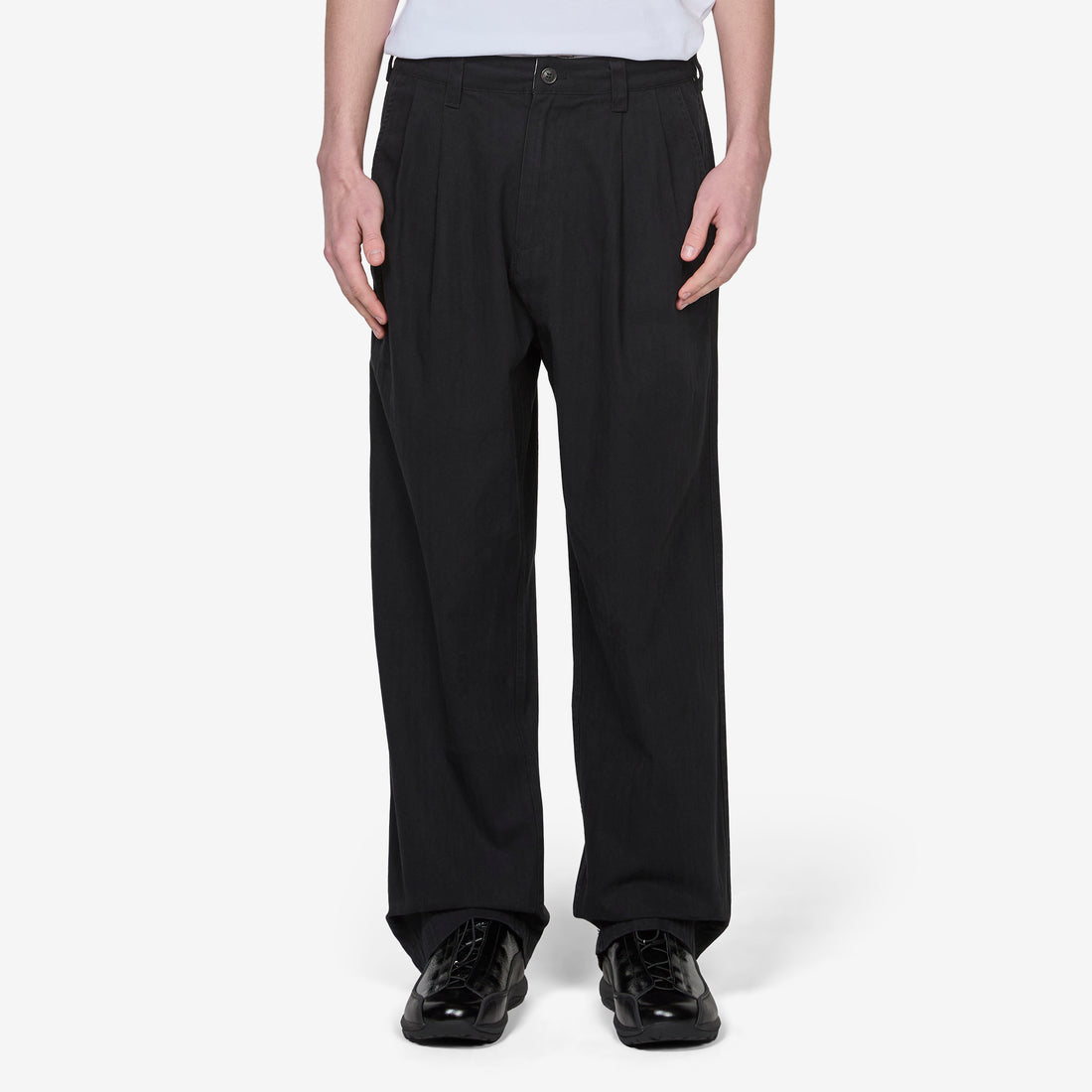Pleated Trousers Washed Black Pants