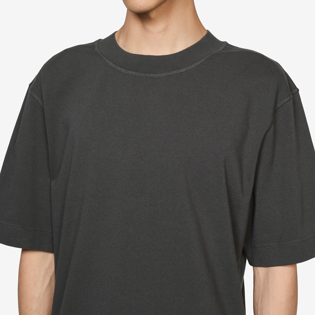 Flatlock Crew Black | Green Jumpers