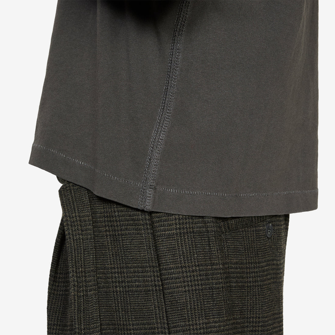 Tide Layer Longsleeve Charcoal | Black Tees