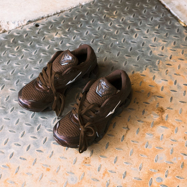 MIZUNO WAVE PROPHECY LS – Above The Clouds