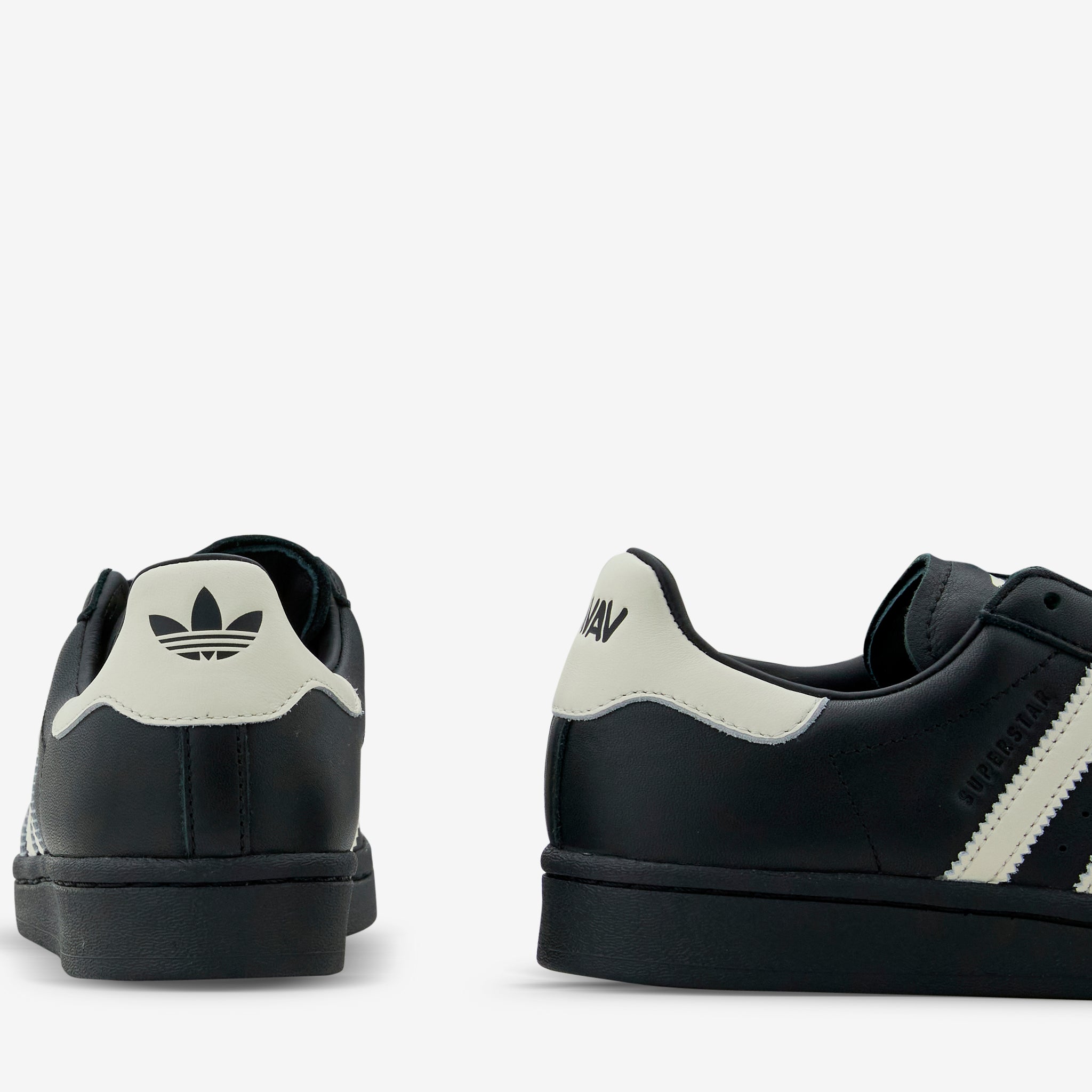 Avavav x Women's Superfinger Superstar Core Black | Cream White
