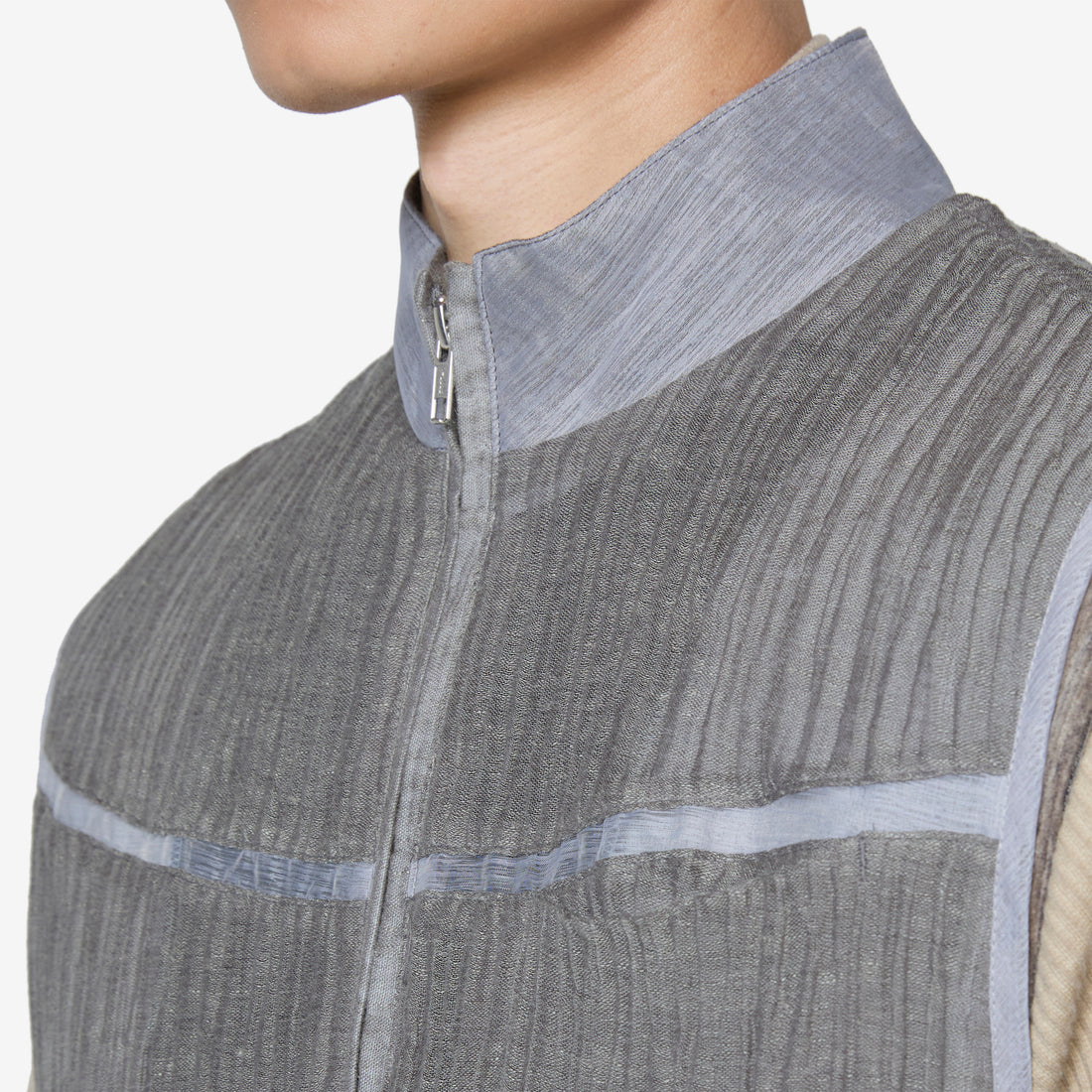 Ep.5 01 Vest Gray Jackets