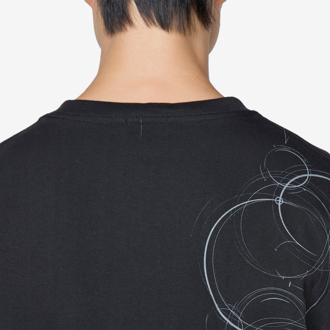 Ep.5 01 Longsleeve Black Tees