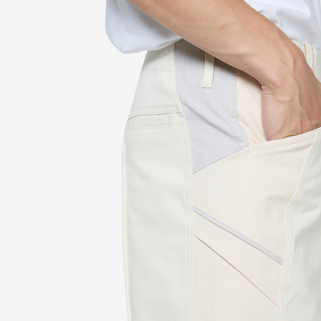 Ep.5 06 Trousers Ivory Pants