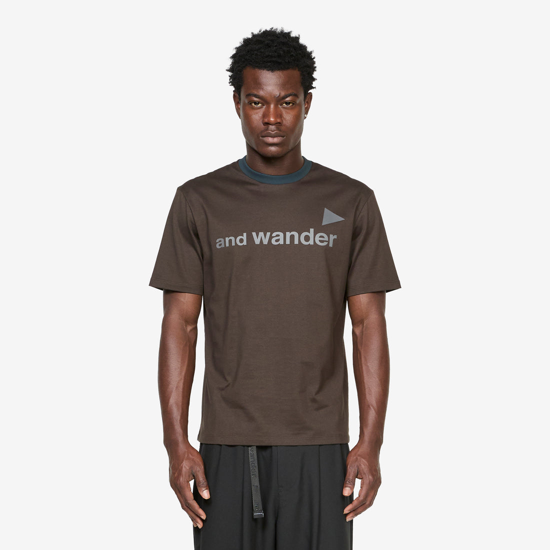 and wander Ref T-Shirt (M) D.Khaki Tees