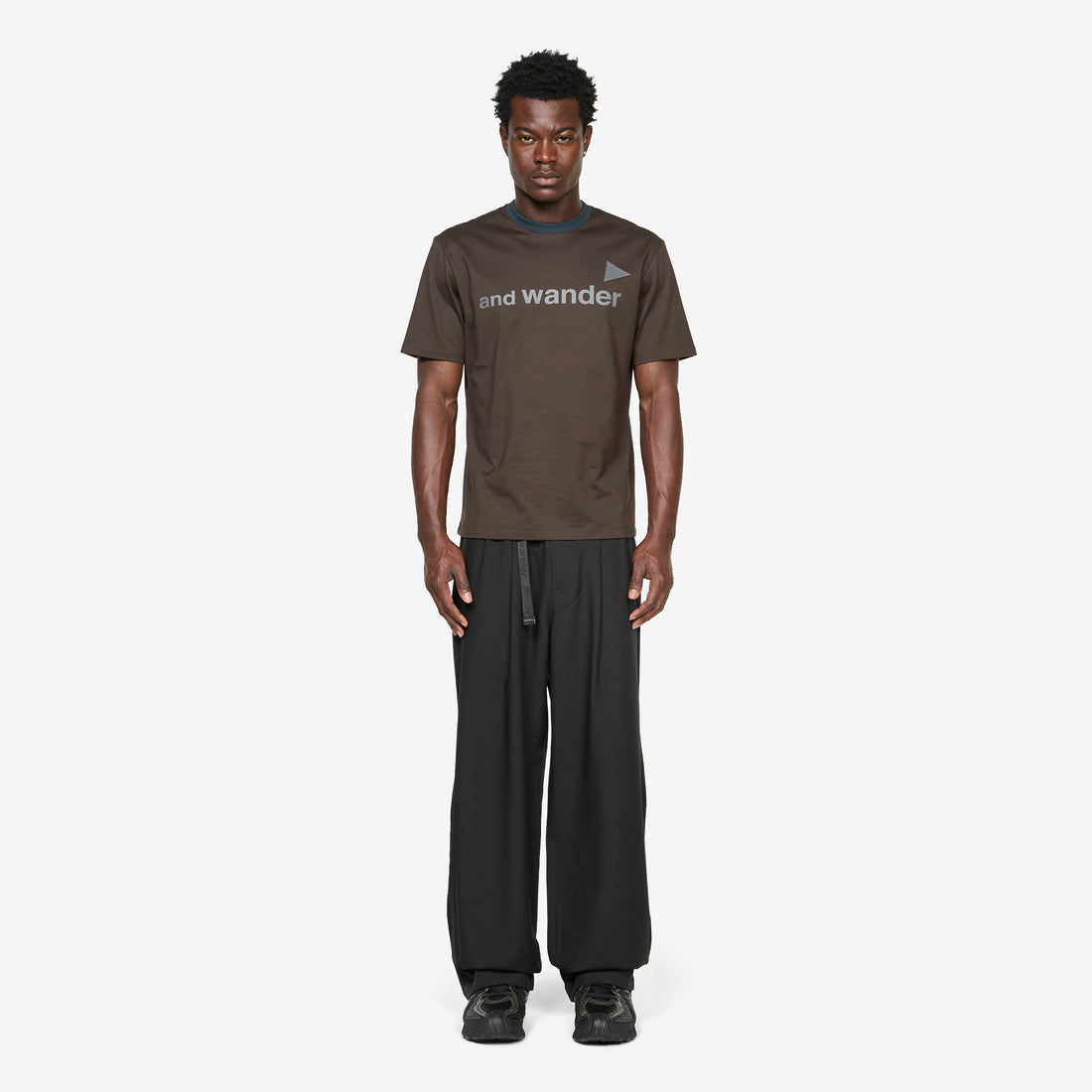 and wander Ref T-Shirt (M) D.Khaki Tees