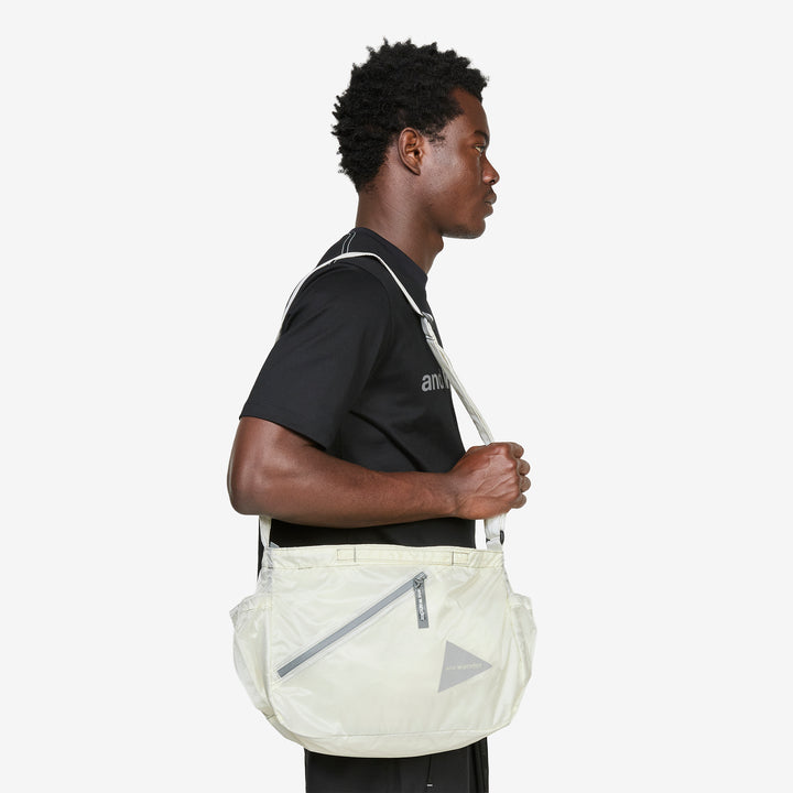 Sil Shoulder Bag White Front
