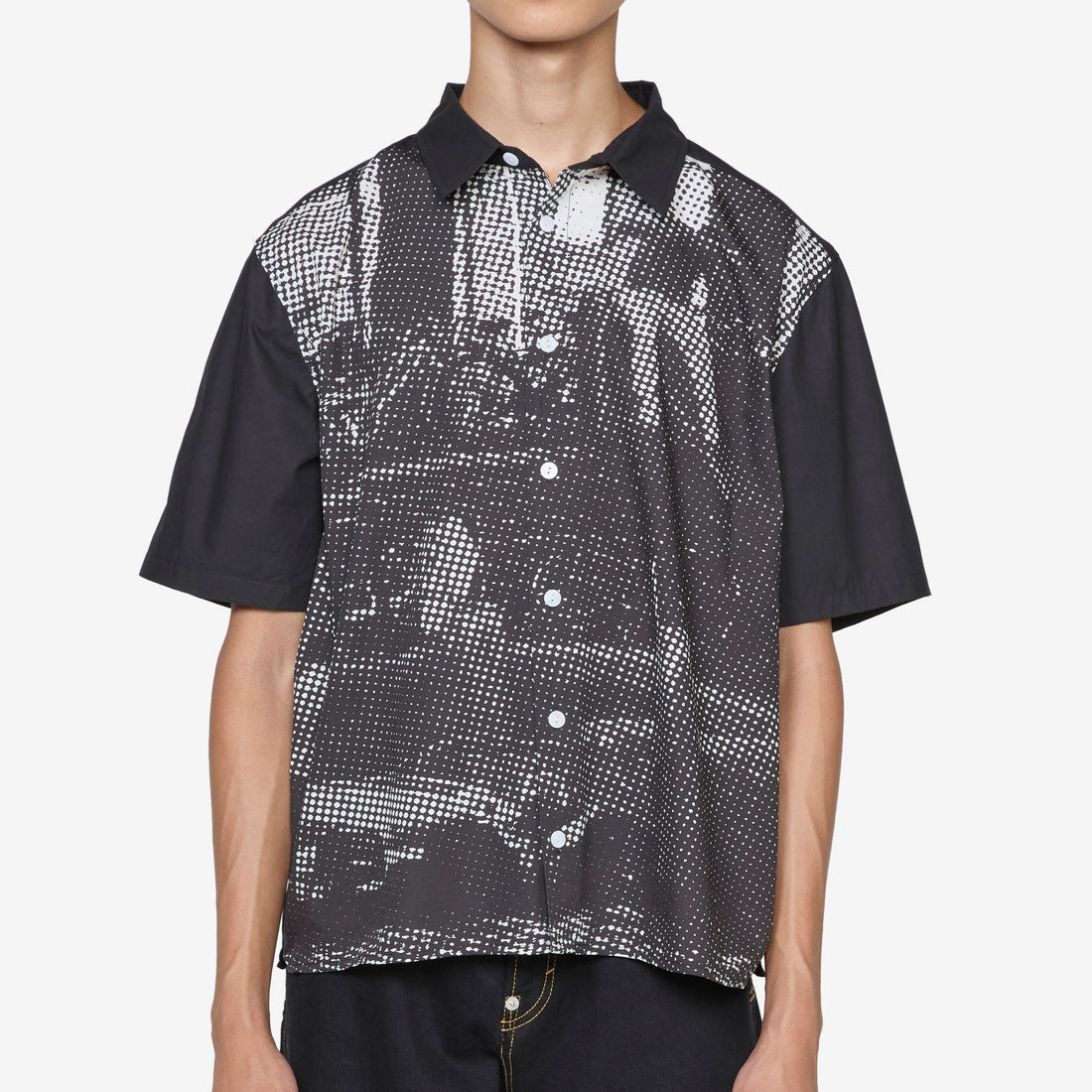 Chima Shortsleeve Shirt Black | White Shirts
