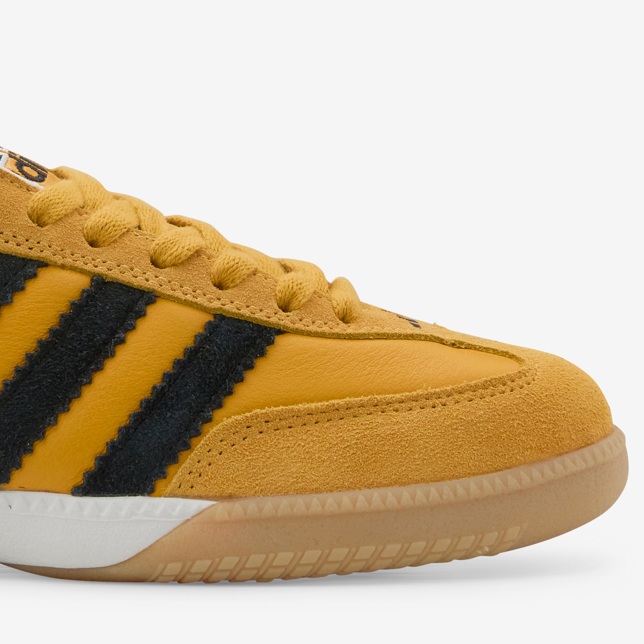 Samba MN Crew Yellow | Core Black | Gum Above The Clouds Samba MN Crew Yellow | Core Black | Gum Above The Clouds