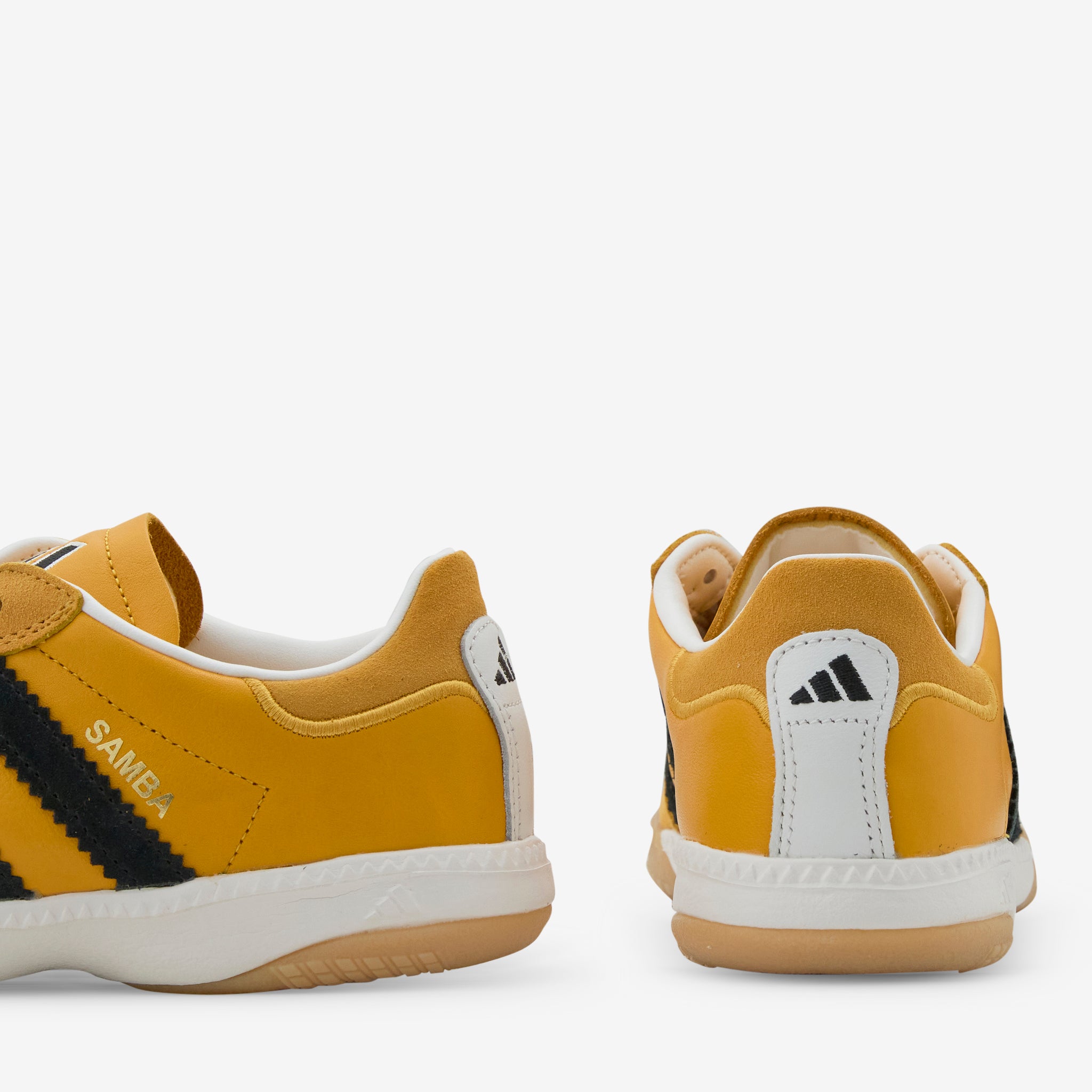 Samba MN Crew Yellow | Core Black | Gum Above The Clouds Samba MN Crew Yellow | Core Black | Gum Above The Clouds