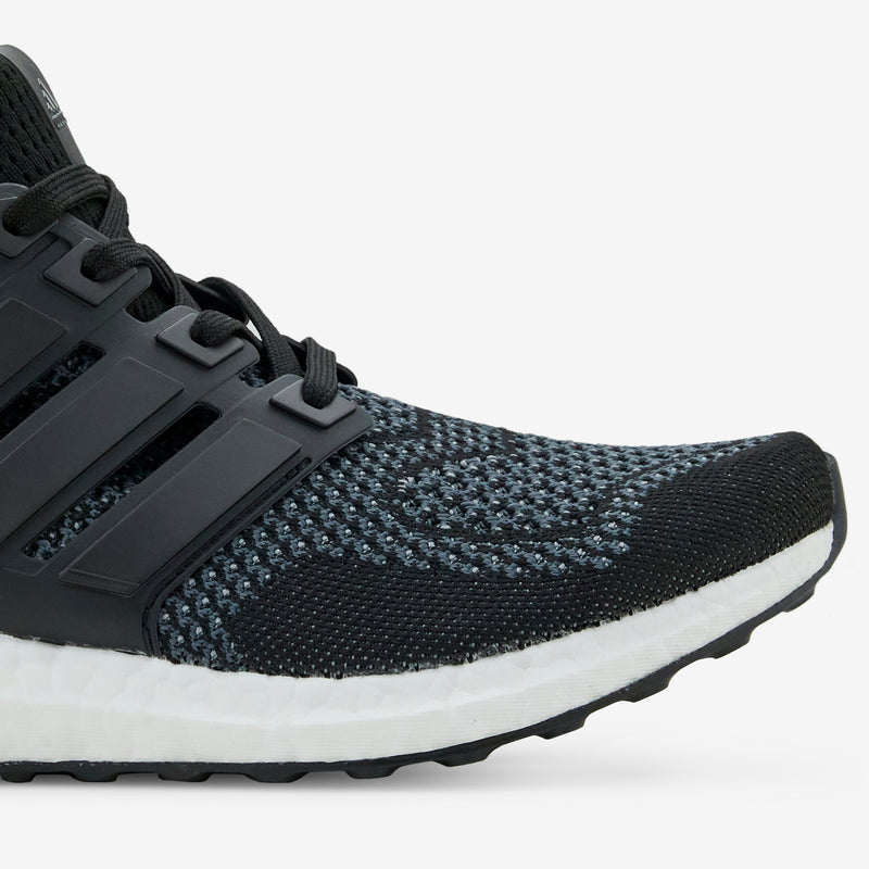 UltraBoost Core Black | Core Black | Gold Metallic Footwear