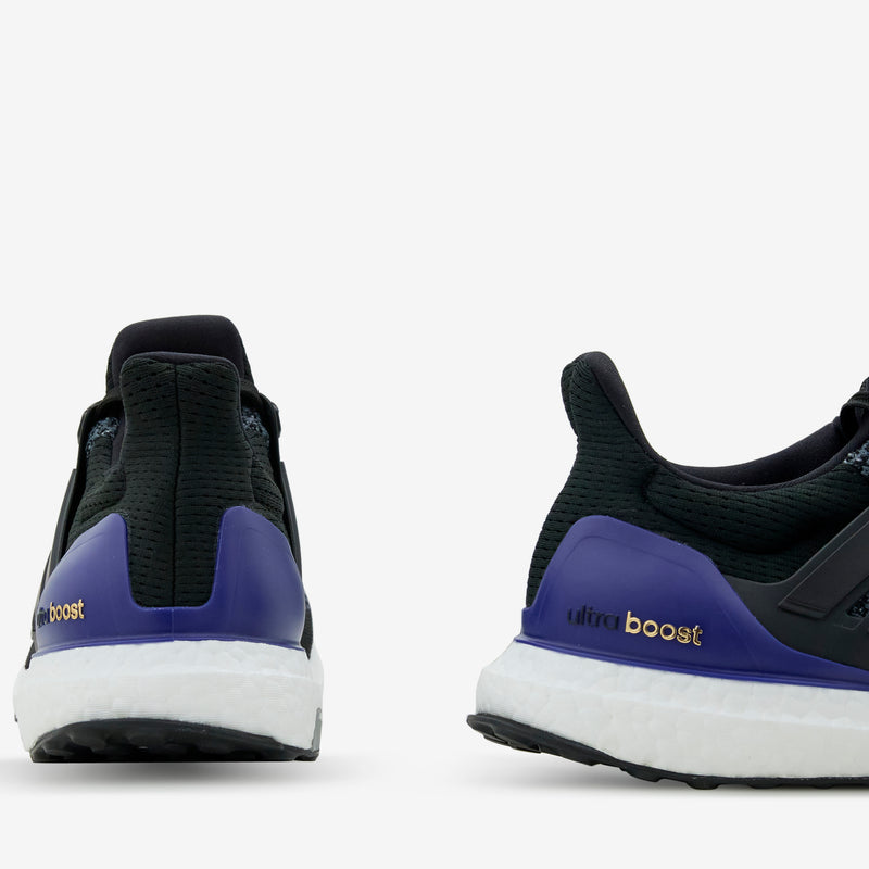 UltraBoost Core Black | Core Black | Gold Metallic Footwear
