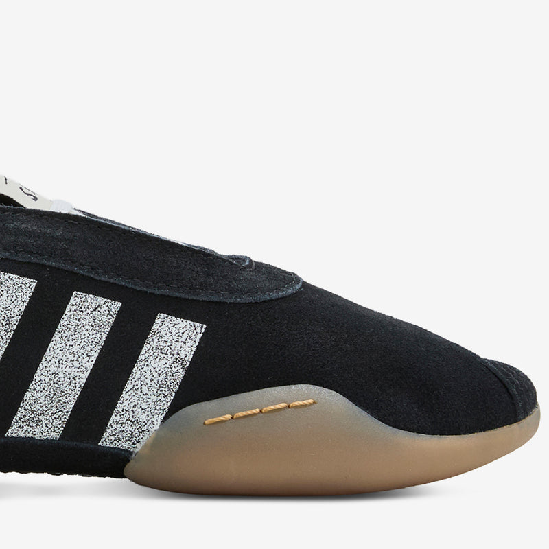 Song for the Mute x Women's Taekwondo Mei Black Footwear