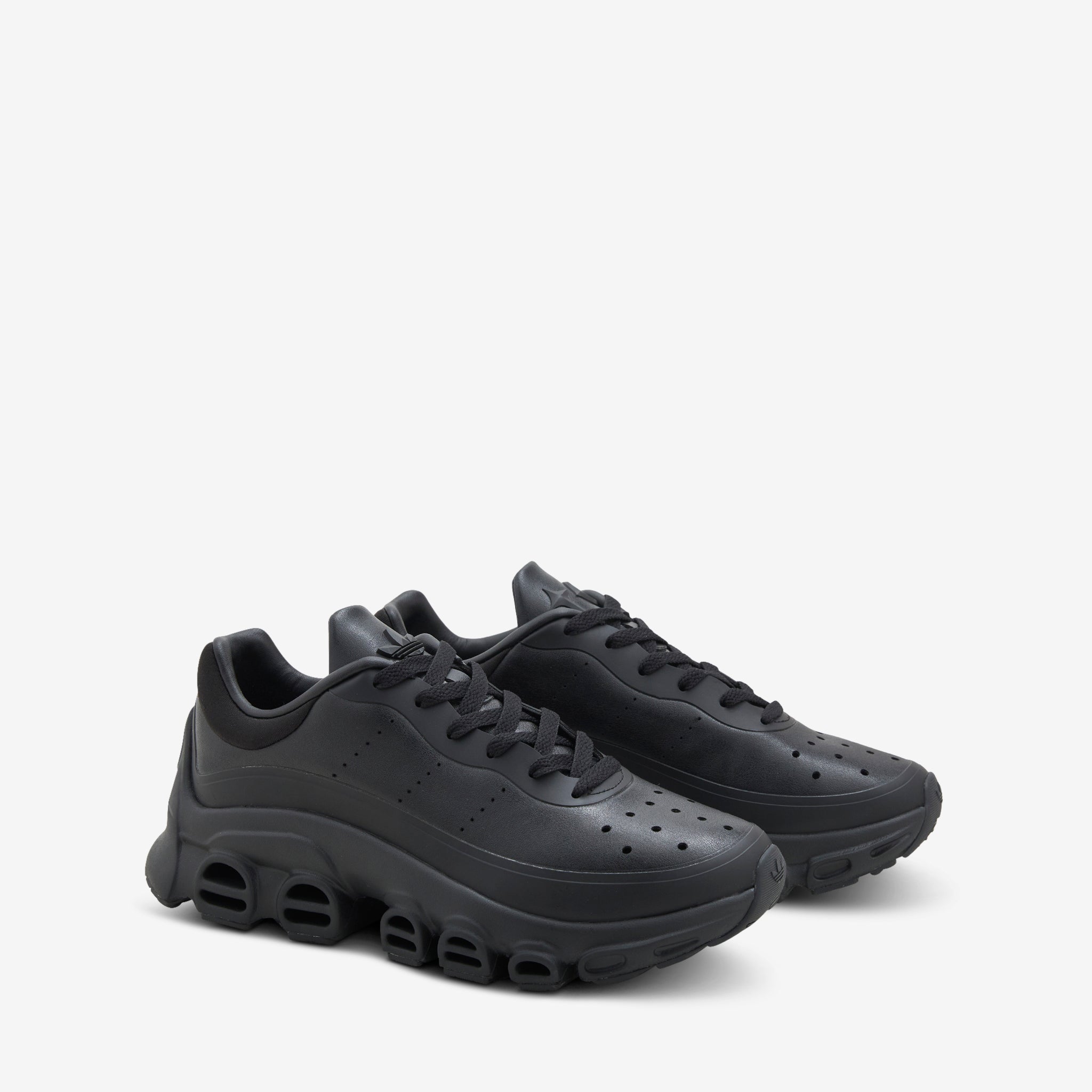 ADIFOM MEGARIDE THUG CLUB 26cmブラック Thug Club x AdiFOM Megaride Core Black | Core Black | Silver